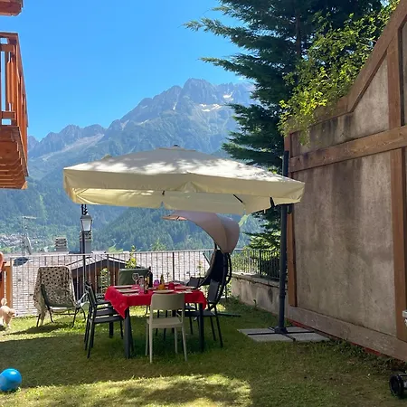 Casa Cloe - Terrazza Sull'adamello Apartment *